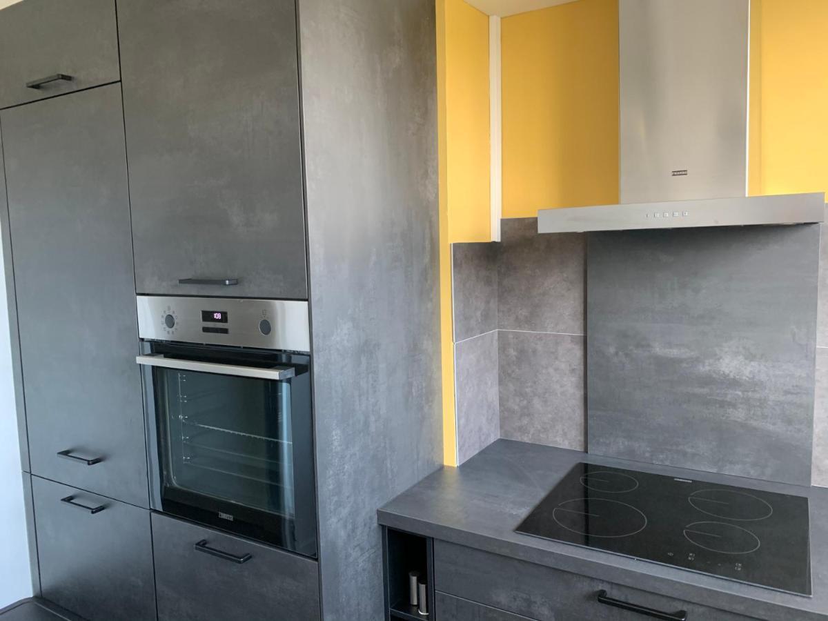 Appartement Tout Confort Dans Une Residence Calme Givet Bagian luar foto