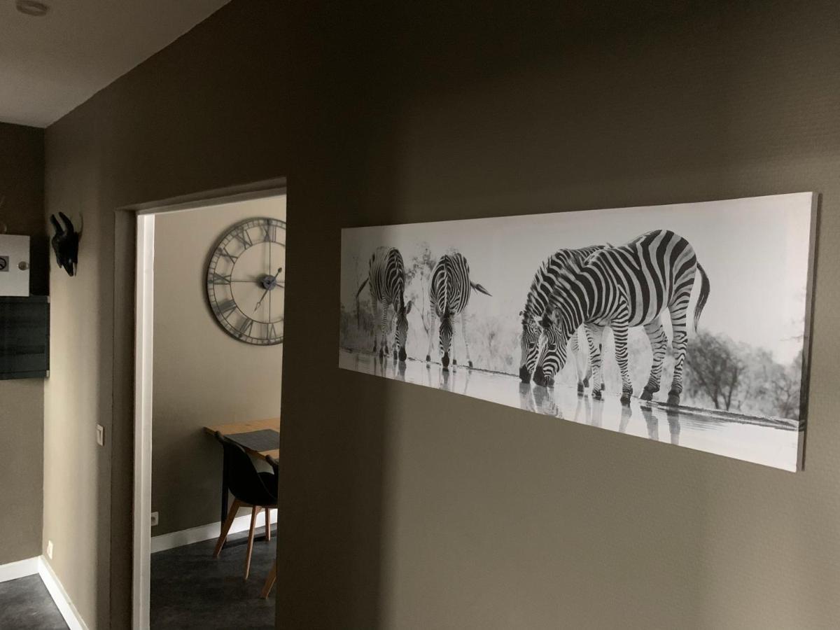 Appartement Tout Confort Dans Une Residence Calme Givet Bagian luar foto