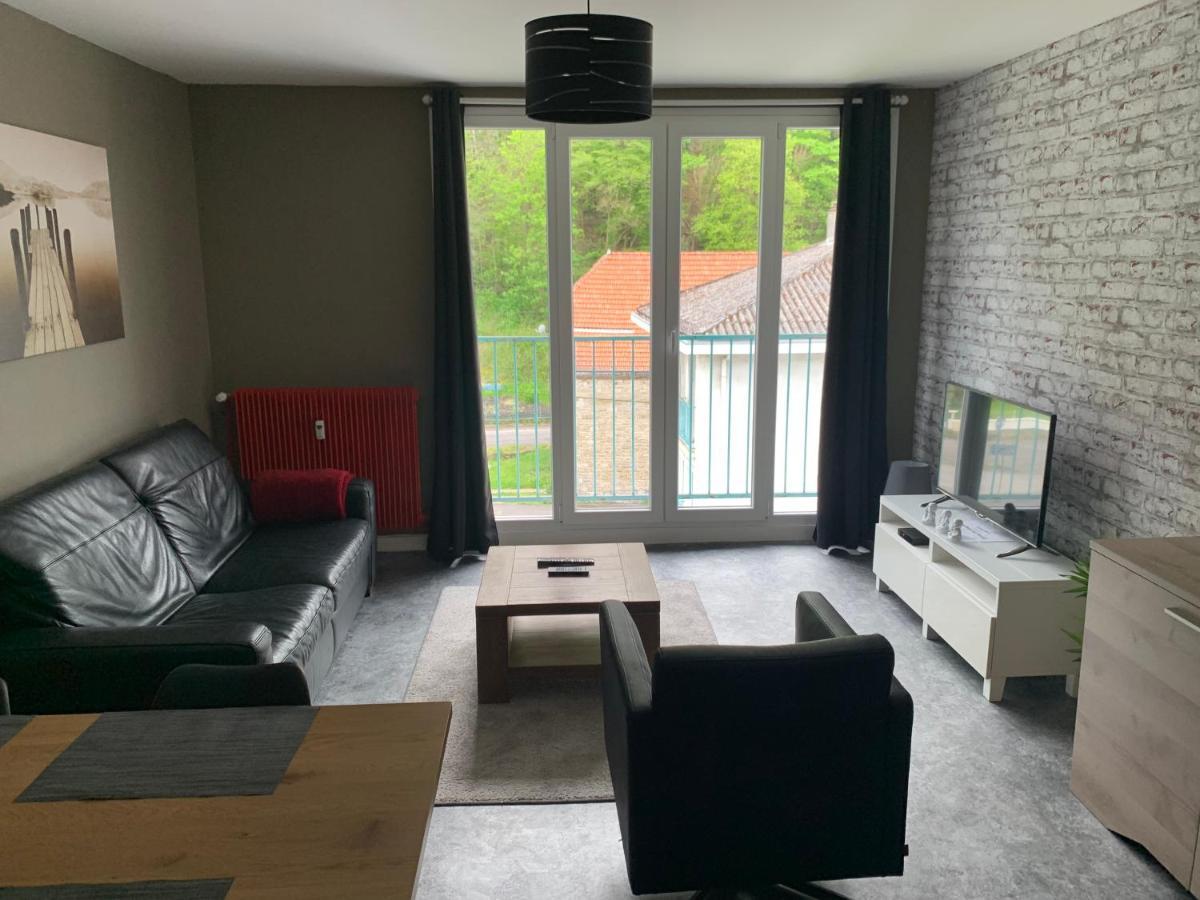 Appartement Tout Confort Dans Une Residence Calme Givet Bagian luar foto